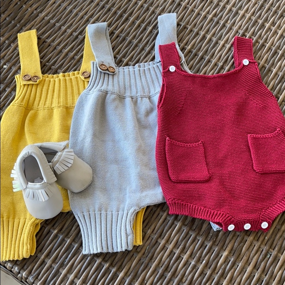 Bundle of 3 baby clothes 🥰